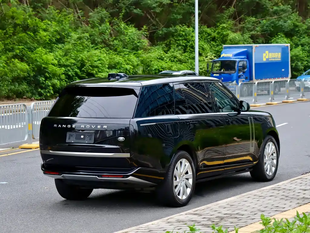 Land Rover Range Rover — миниатюра 4