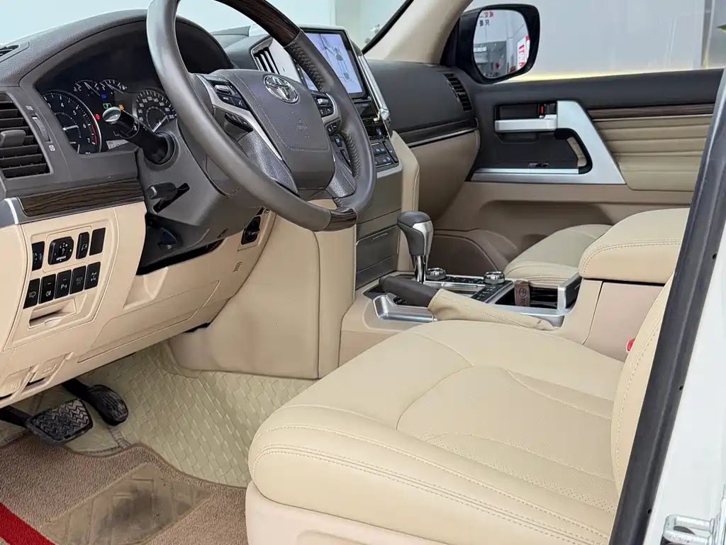 Toyota Land Cruiser — миниатюра 4