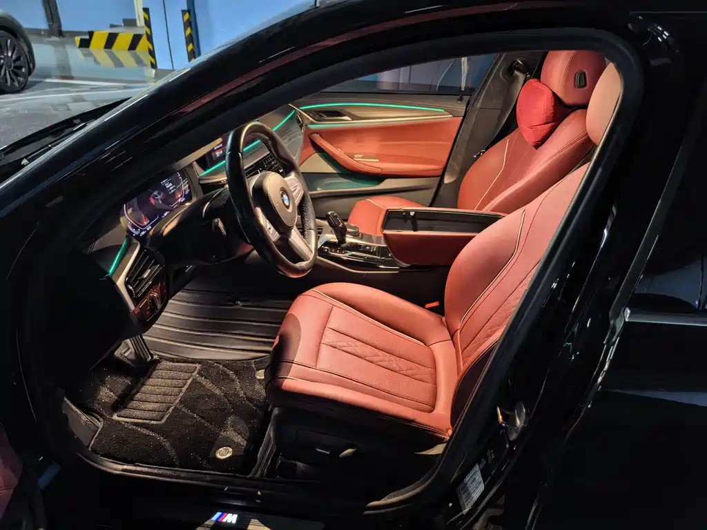 BMW 5 Series — миниатюра 5