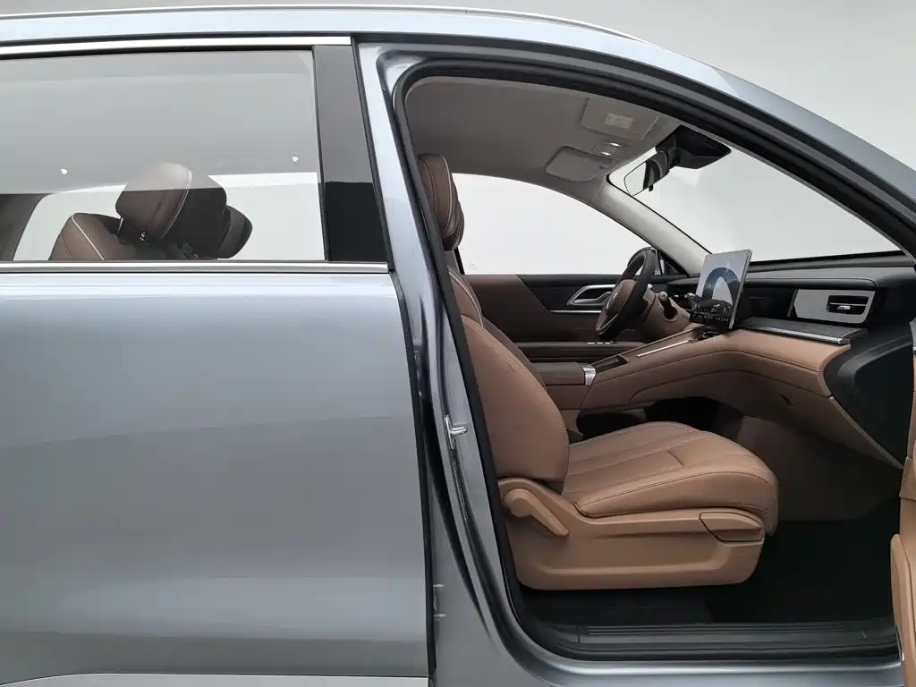 Wuling Xingguang L — миниатюра 23