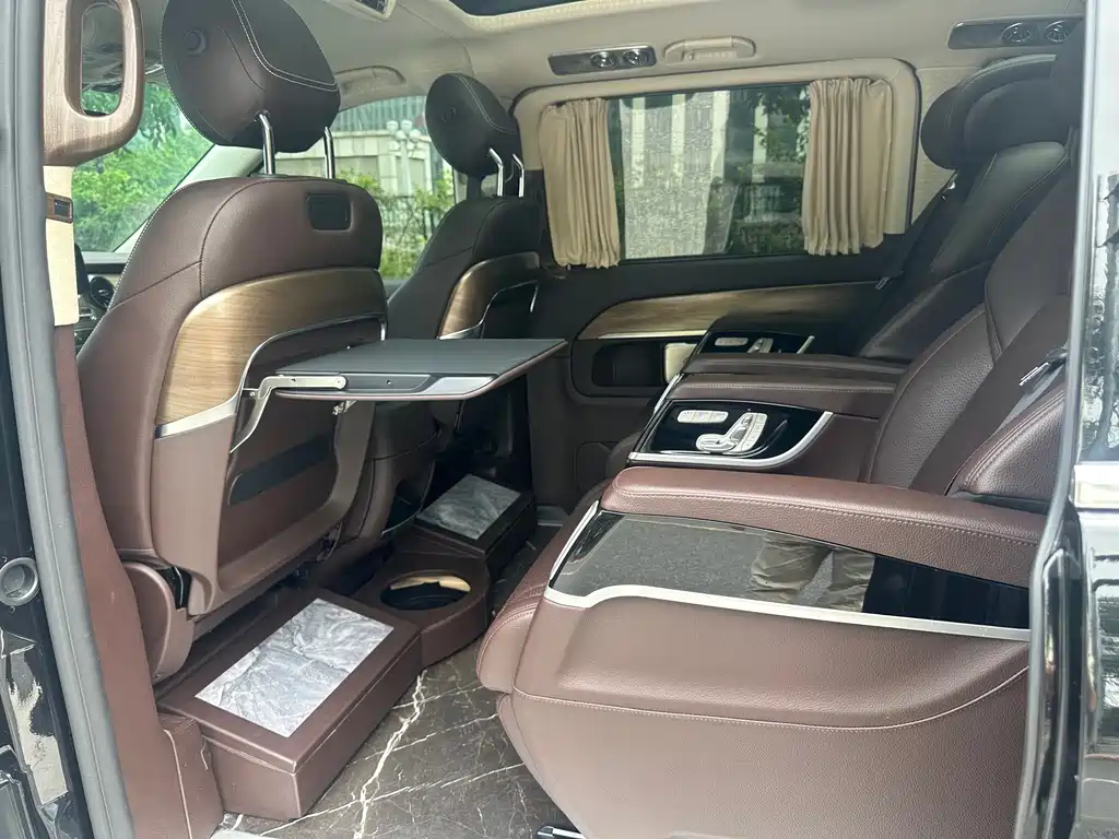 Mercedes-Benz V-Class — миниатюра 11