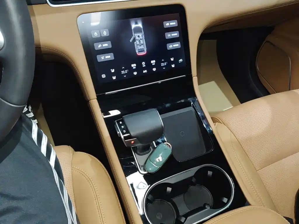 Li Auto Li ONE — миниатюра 14