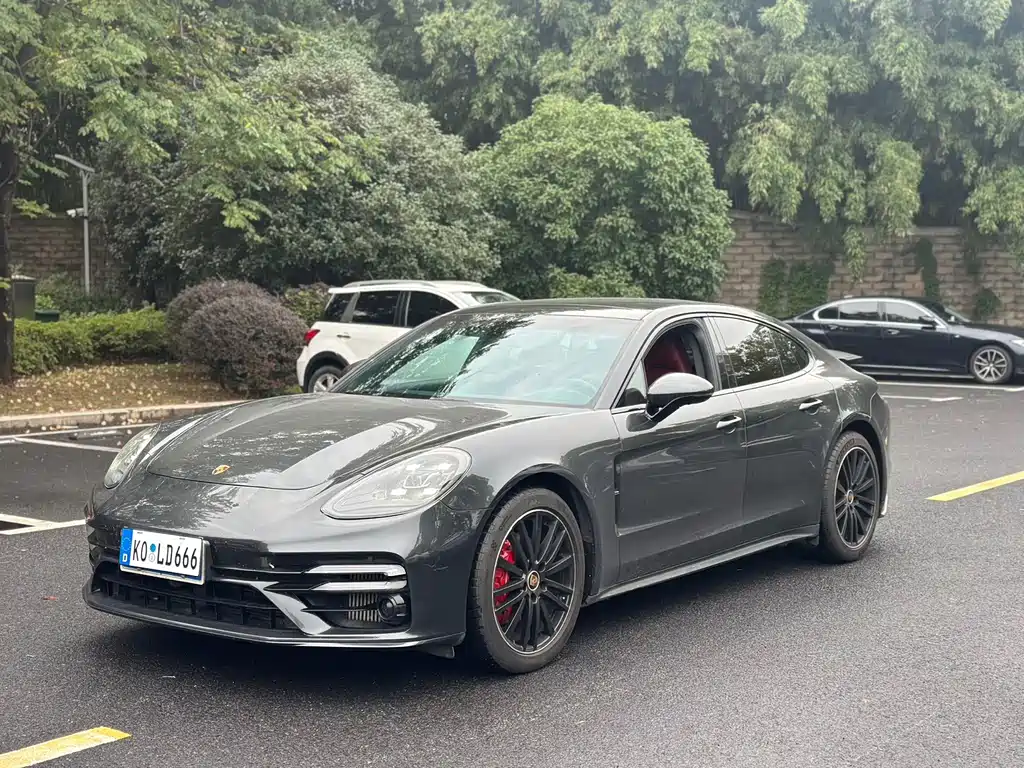 Porsche Panamera