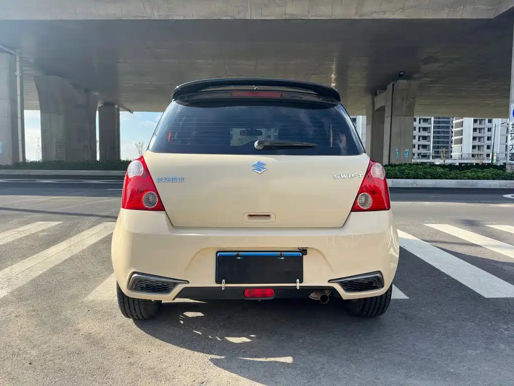 Suzuki Swift — миниатюра 6