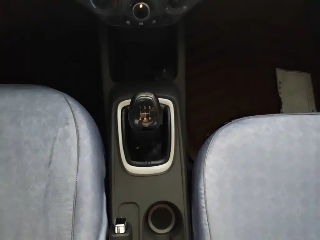 Chevrolet Sail — миниатюра 14