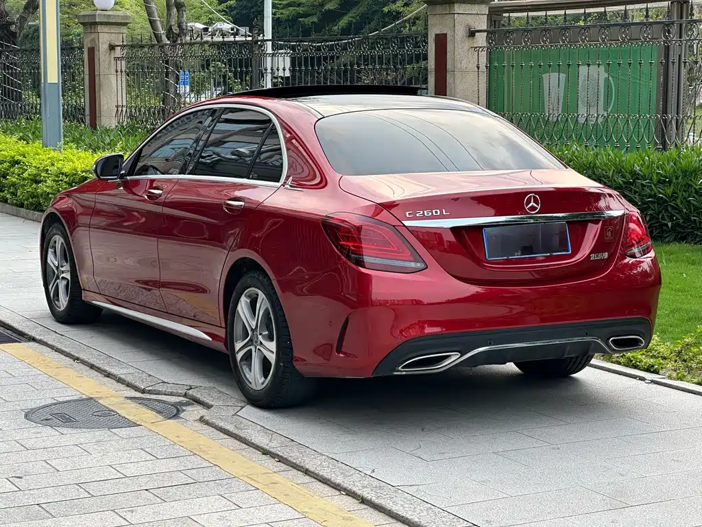 Mercedes-Benz C-Class — миниатюра 12