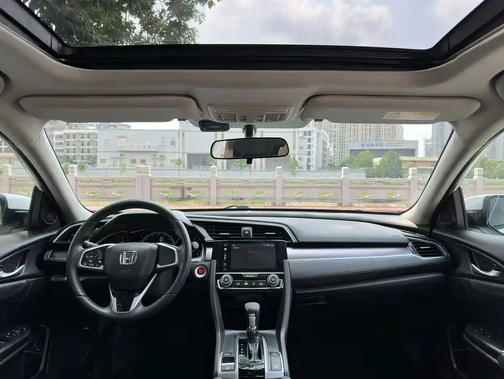 Honda Civic — миниатюра 5