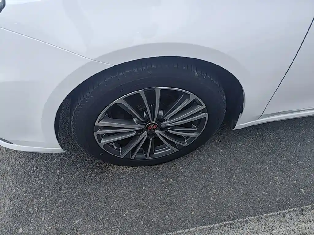 Roewe i6 Classic — миниатюра 23