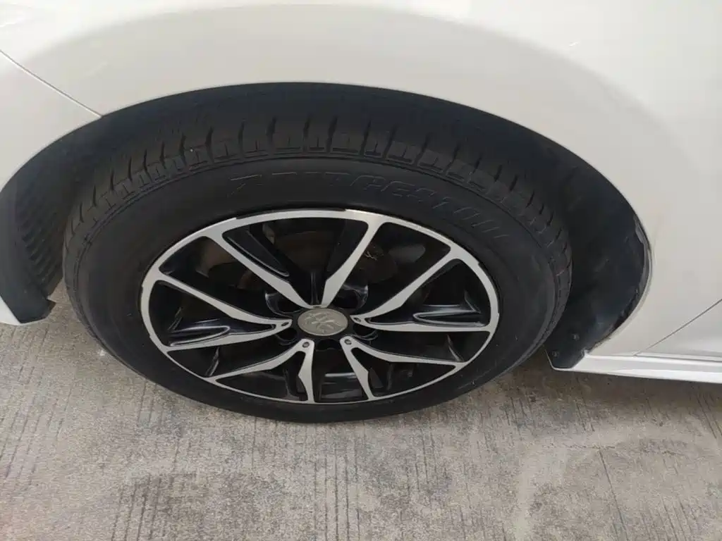BYD MAX — миниатюра 23