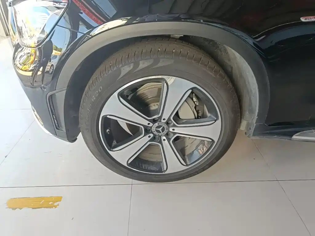 Mercedes-Benz GLC — миниатюра 23