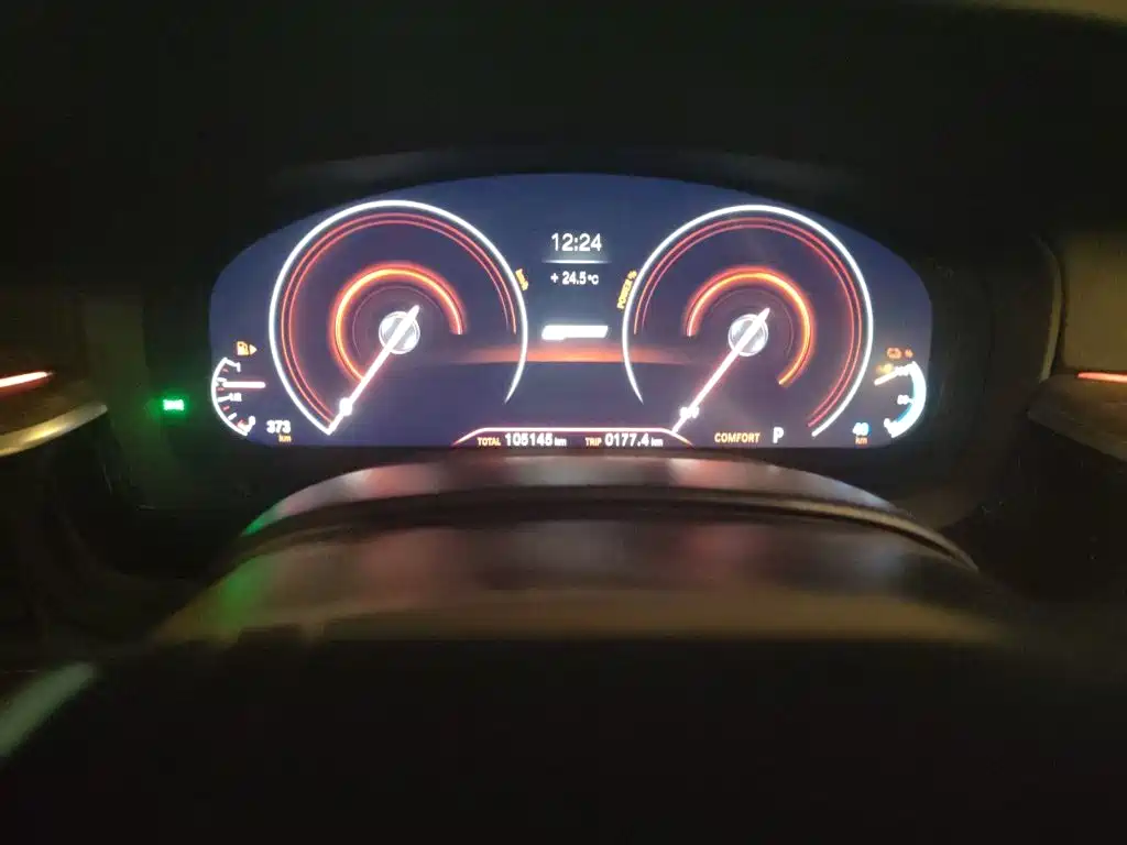 BMW 5 Series New Energy — миниатюра 13