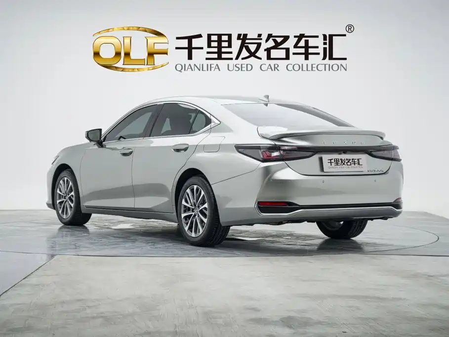 Lexus ES — миниатюра 8