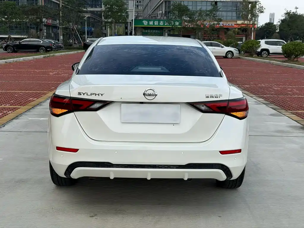 Nissan Sylphy — миниатюра 8