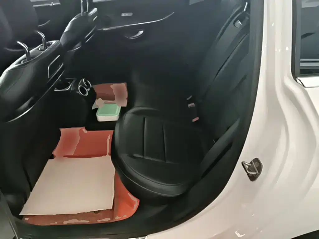 Mercedes-Benz E-Class — миниатюра 17