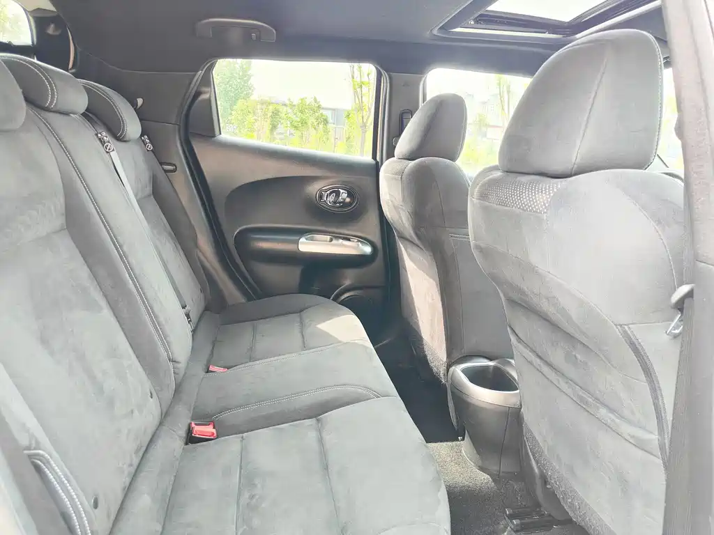 Infiniti ESQ — миниатюра 7