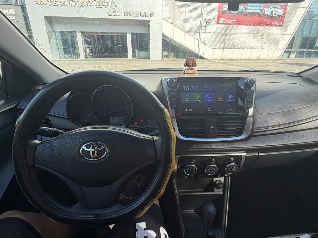 Toyota Yaris L — миниатюра 8