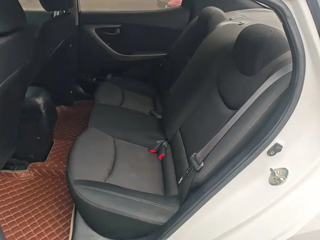 Hyundai Elantra Langdong — миниатюра 17