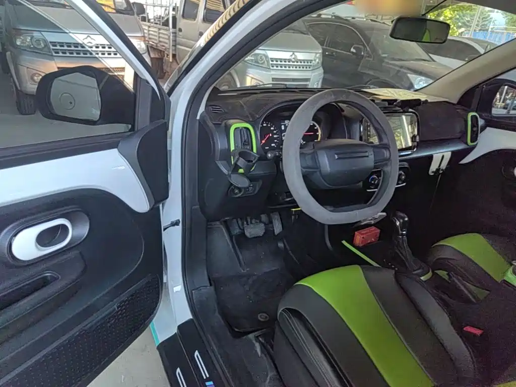 Roewe Clever — миниатюра 16
