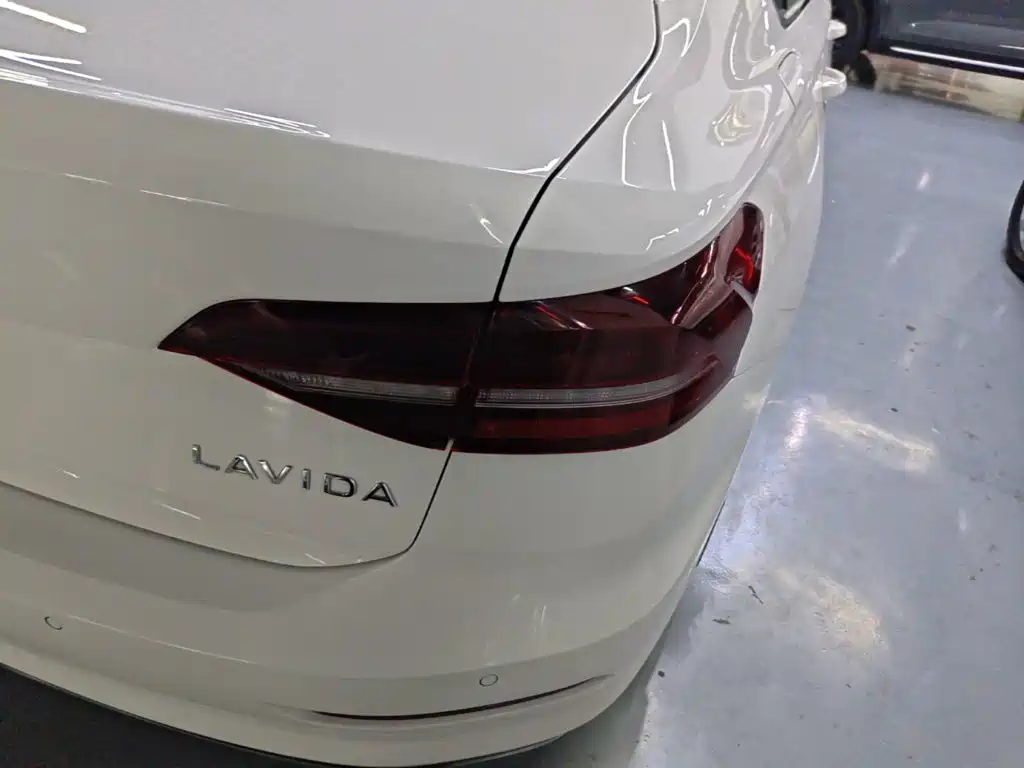 Volkswagen Lavida — миниатюра 8