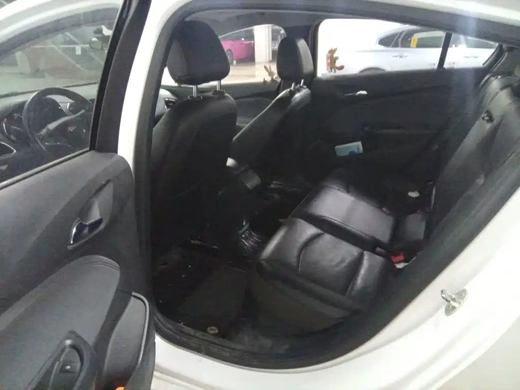 Chevrolet Cruze — миниатюра 13