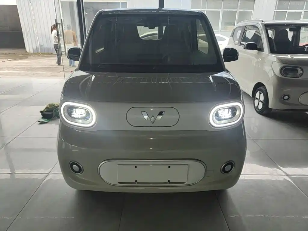 Wuling MINIEV — миниатюра 3