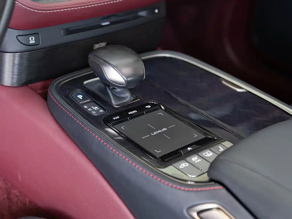 Lexus LS — миниатюра 15