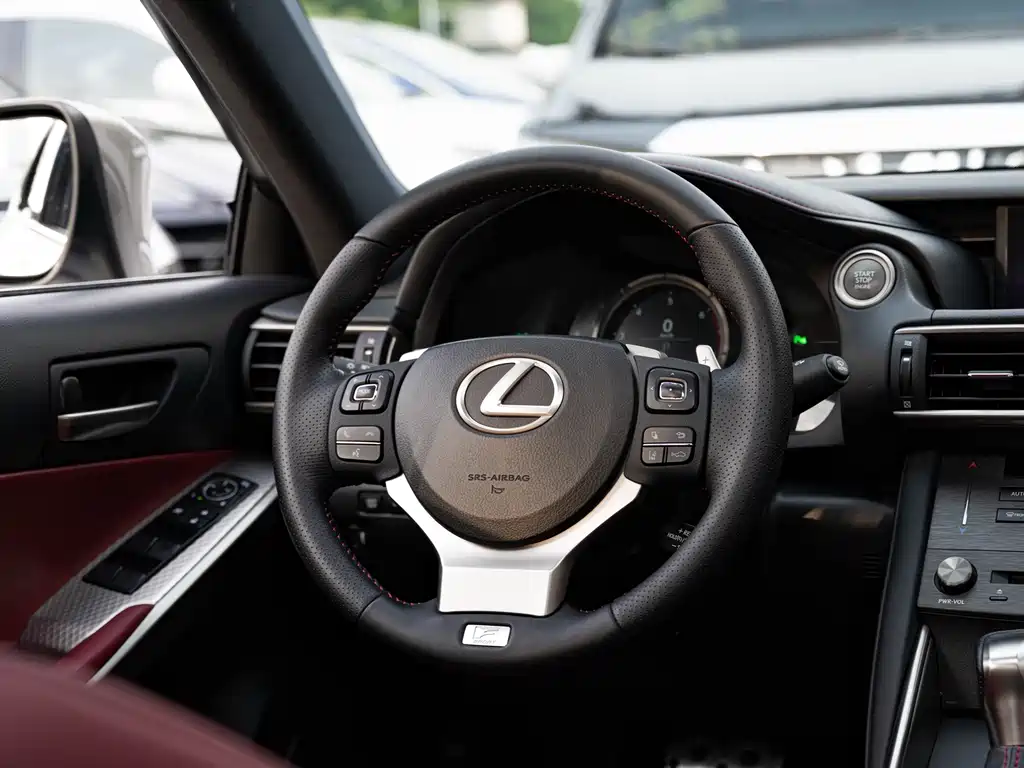 Lexus IS — миниатюра 13