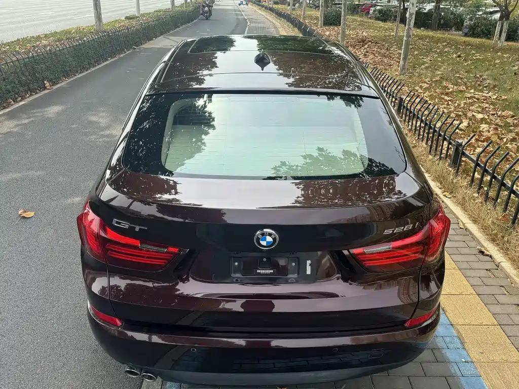 BMW 5 Series GT — миниатюра 7