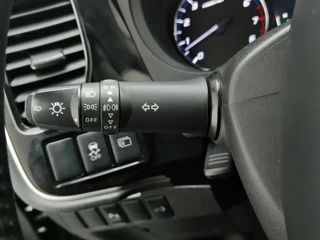 Mitsubishi Outlander (Import) — миниатюра 21