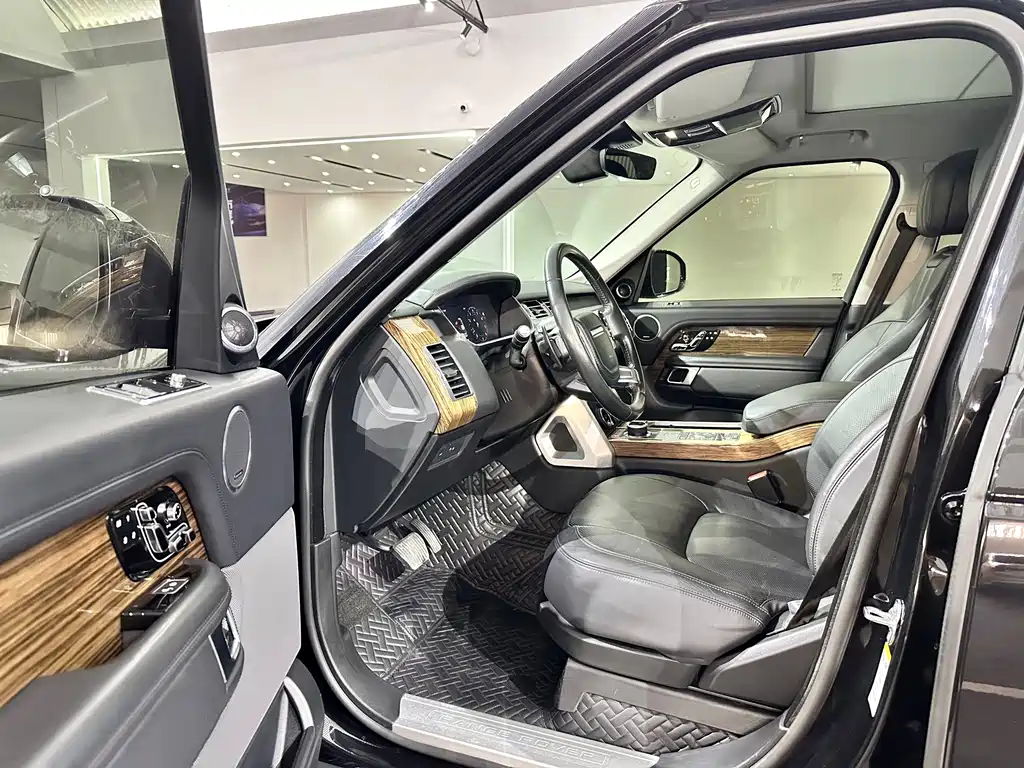 Land Rover Range Rover — миниатюра 8