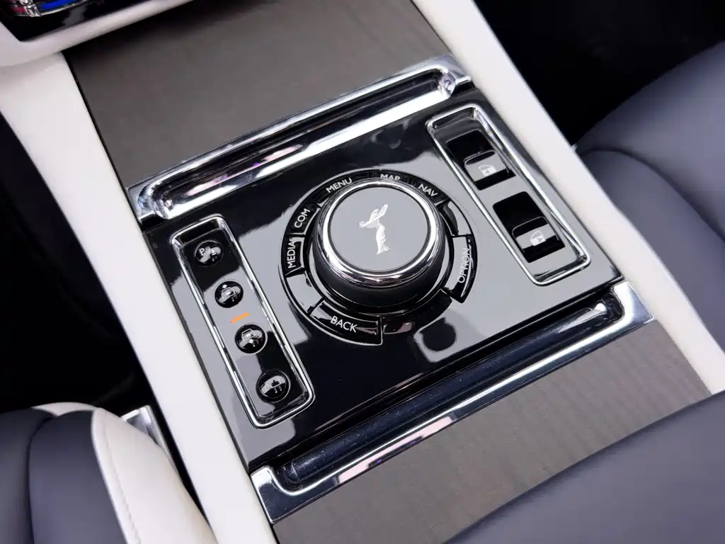 Rolls-Royce Ghost — миниатюра 24
