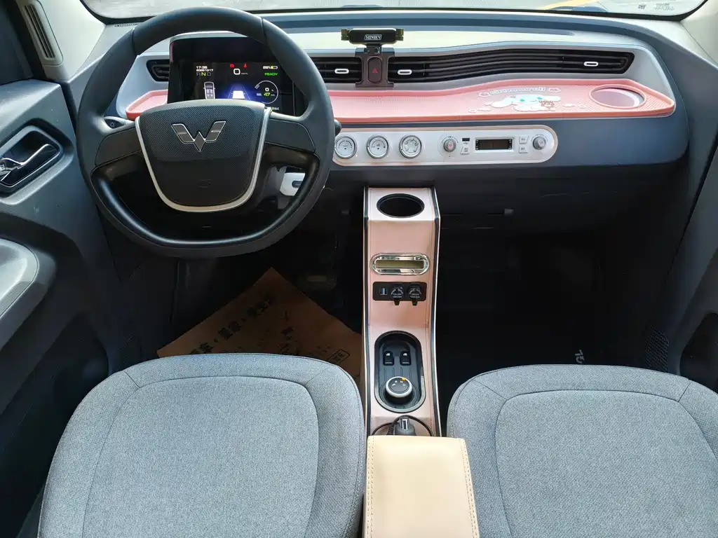 Wuling MINIEV — миниатюра 10