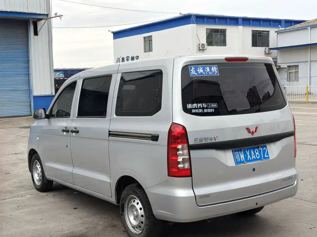 Wuling Hongguang V — миниатюра 6