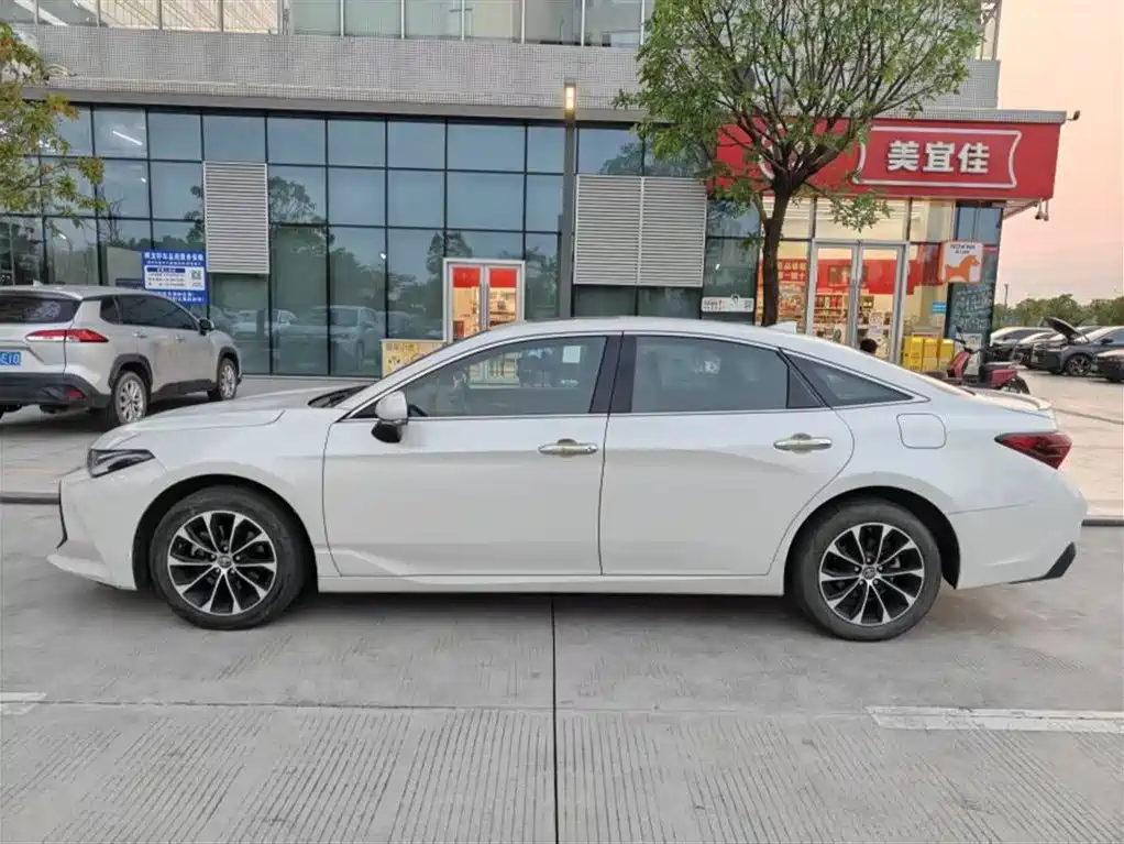 Toyota Avalon — миниатюра 3
