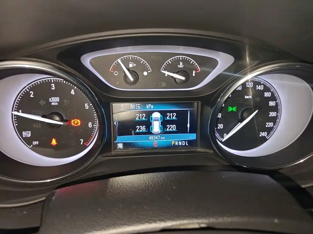 Buick Envision Plus — миниатюра 12