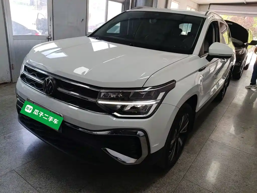 Volkswagen Tharu