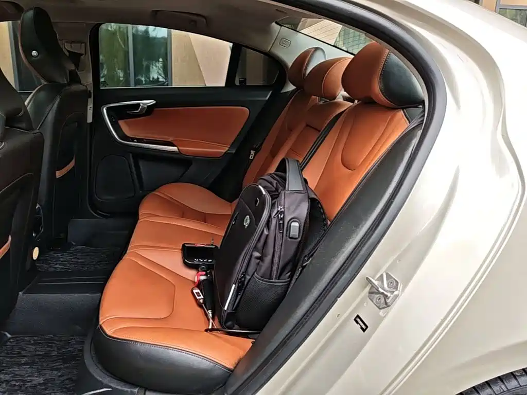 Volvo S60 — миниатюра 17