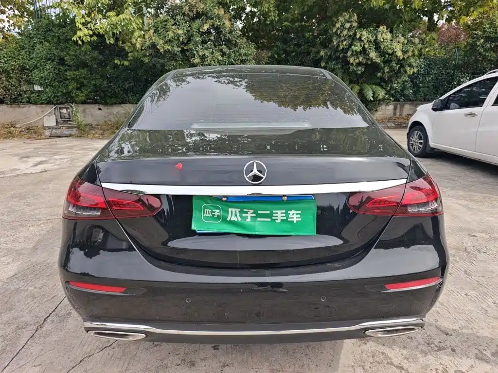 Mercedes-Benz E-Class — миниатюра 23