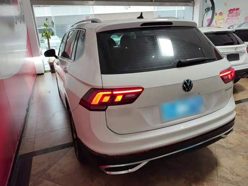 Volkswagen Tiguan L — миниатюра 5