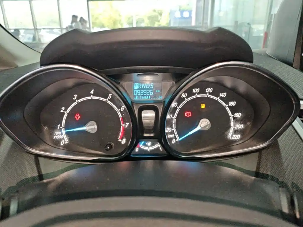 Ford Fiesta — миниатюра 12