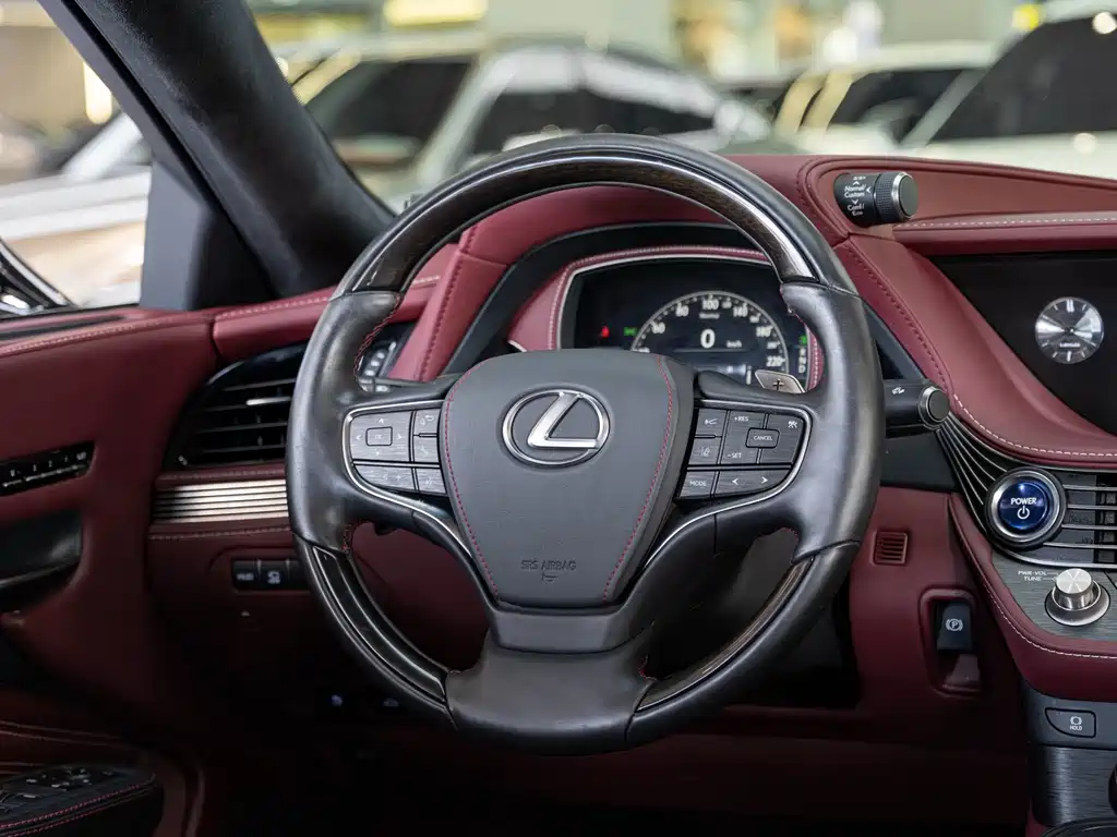 Lexus LS — миниатюра 14