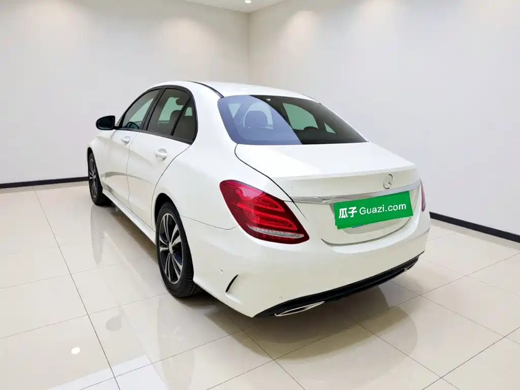 Mercedes-Benz C-Class — миниатюра 4