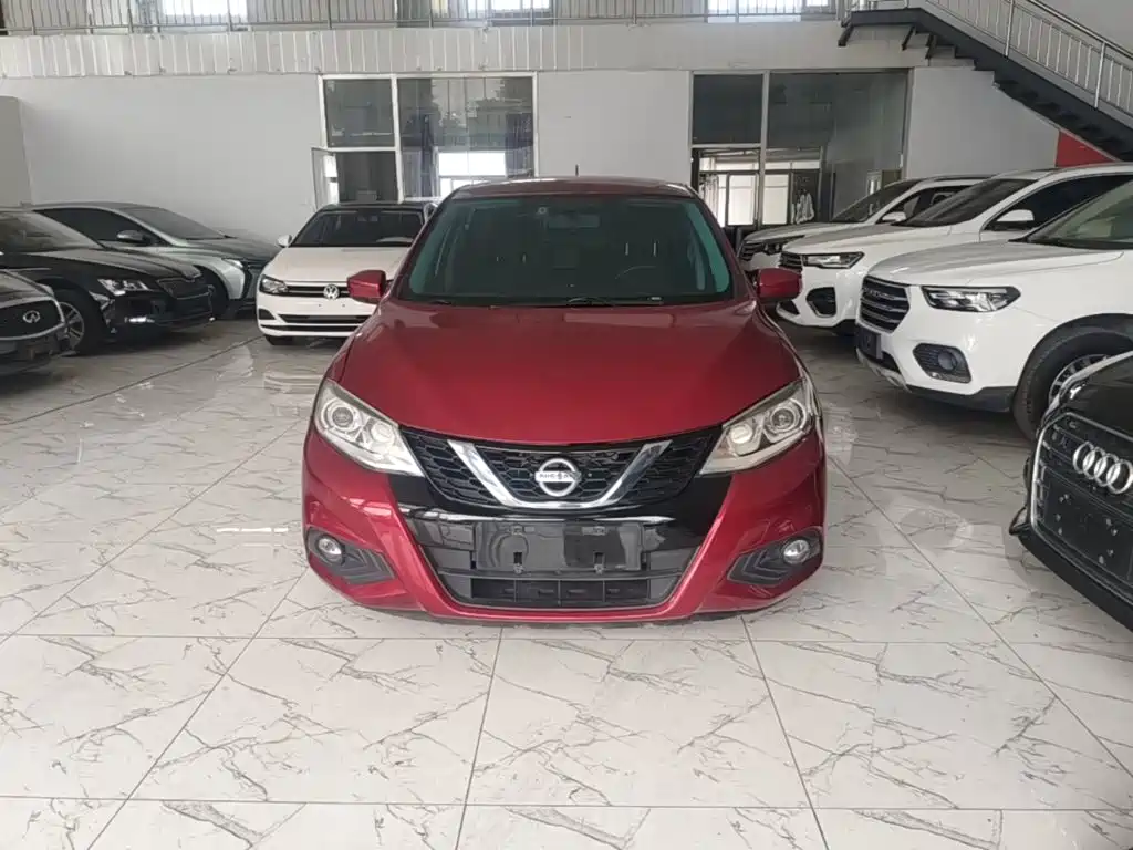 Nissan Tiida — миниатюра 3