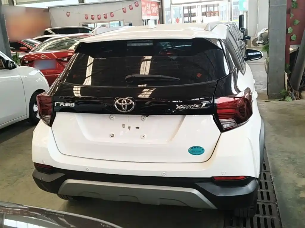Toyota Yaris L — миниатюра 6