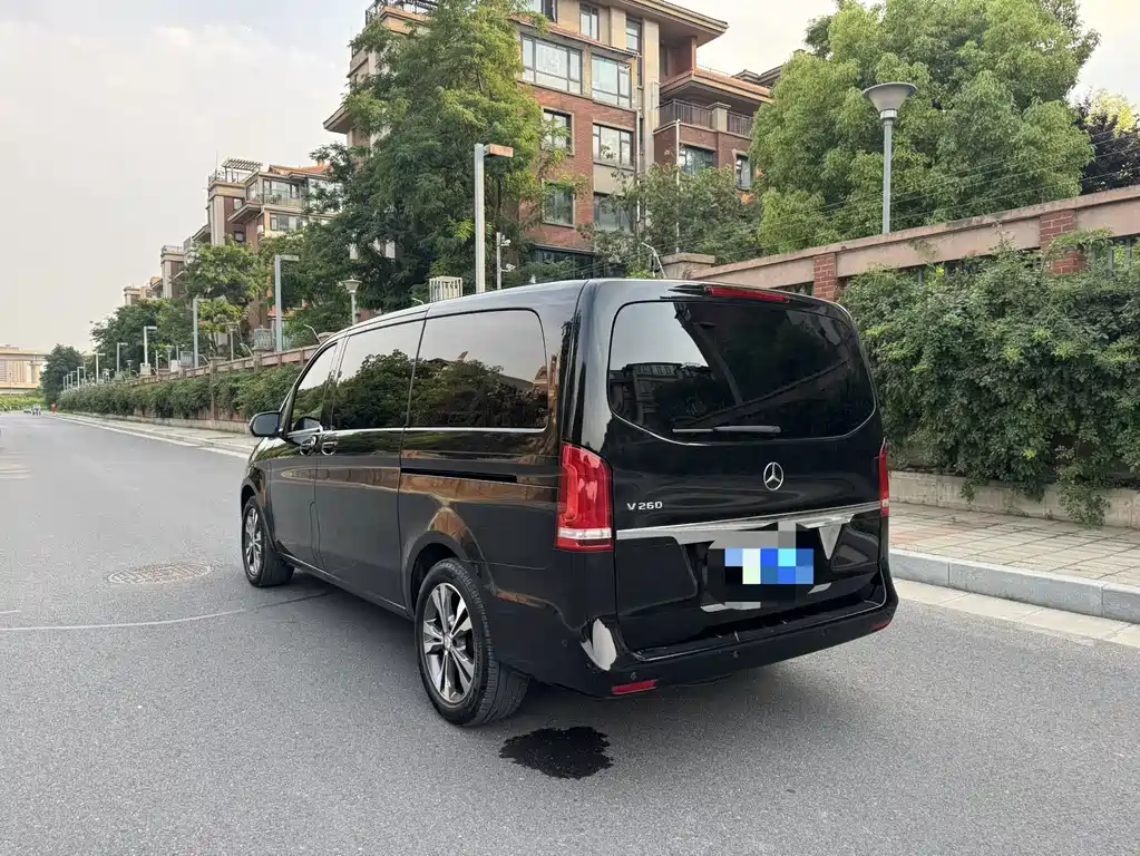 Mercedes-Benz V-Class — миниатюра 9