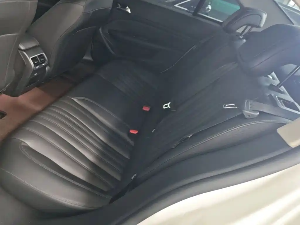 Peugeot 408 — миниатюра 17