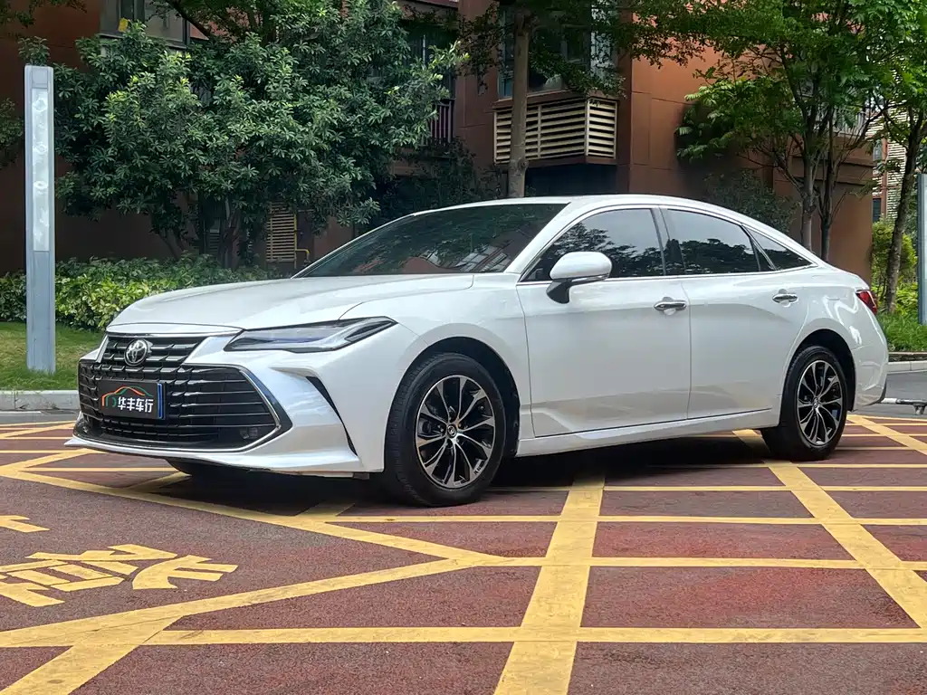 Купить Toyota Avalon