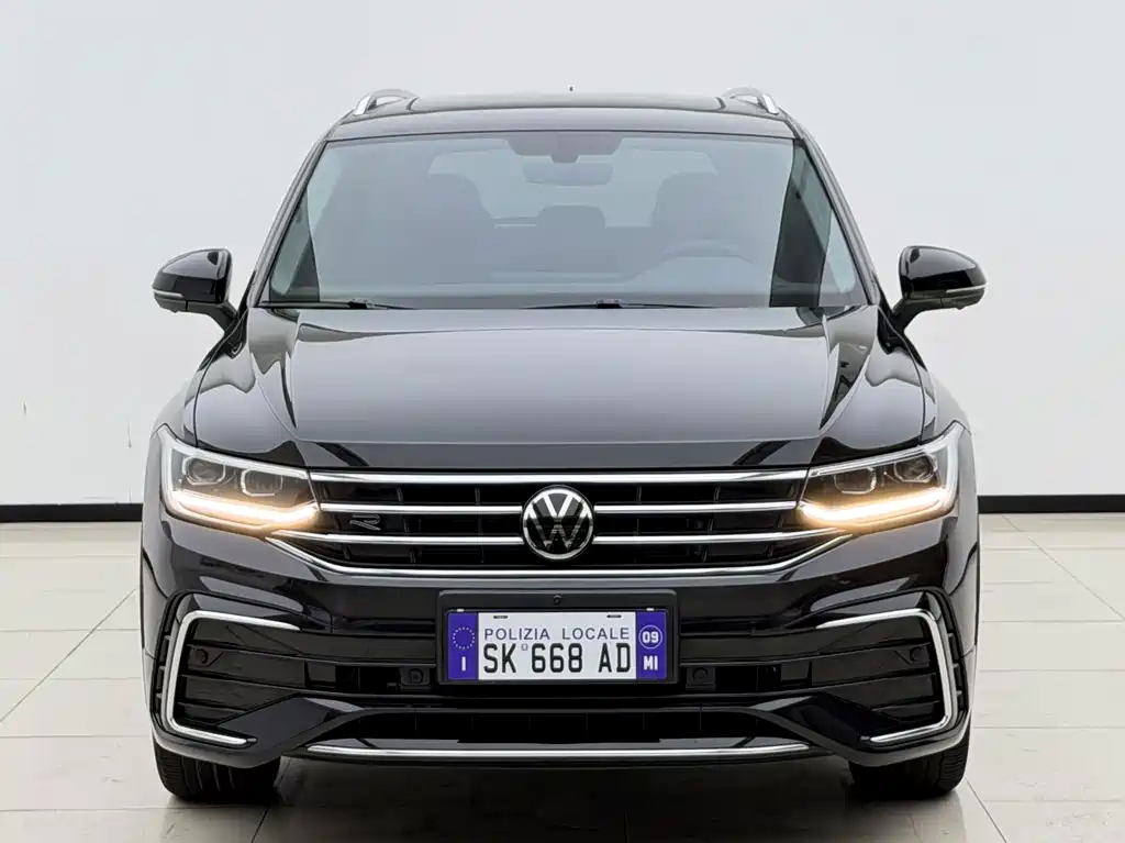 Volkswagen Tiguan L — миниатюра 2