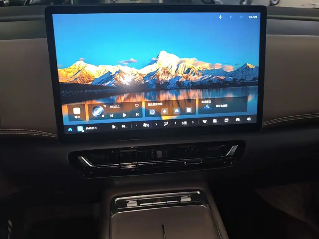 Wuling Xingguang 730 New Energy — миниатюра 13