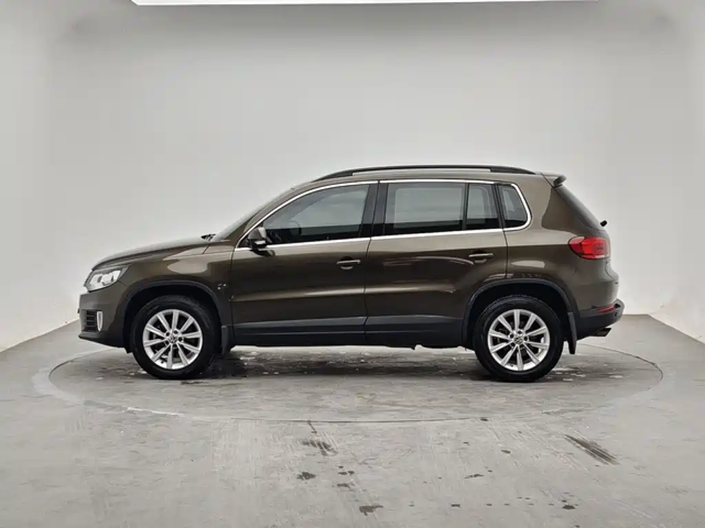 Volkswagen Tiguan — миниатюра 2